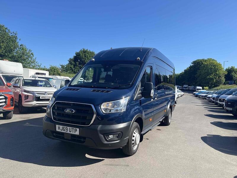 Ford 2.0 460 EcoBlue Leader Minibus Double Cab 5dr Diesel Manual RWD L4 High Roof Euro 6 (s/s) (17 Seat, DRW) (130 ps) Minibus Manual Diesel