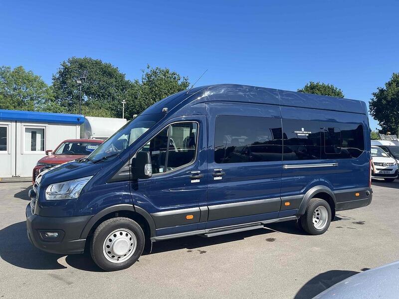 Ford 2.0 460 EcoBlue Leader Minibus Double Cab 5dr Diesel Manual RWD L4 High Roof Euro 6 (s/s) (17 Seat, DRW) (130 ps) Minibus Manual Diesel