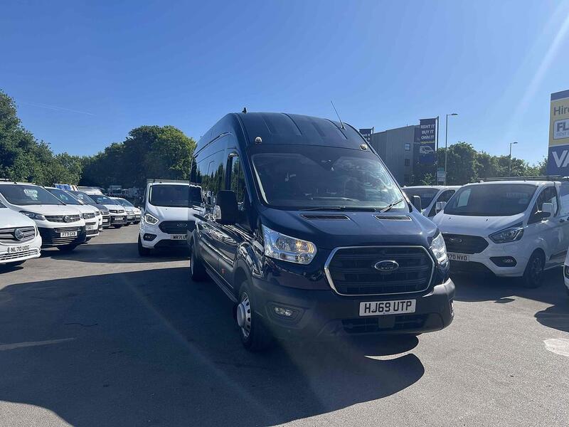 Ford 2.0 460 EcoBlue Leader Minibus Double Cab 5dr Diesel Manual RWD L4 High Roof Euro 6 (s/s) (17 Seat, DRW) (130 ps) Minibus Manual Diesel