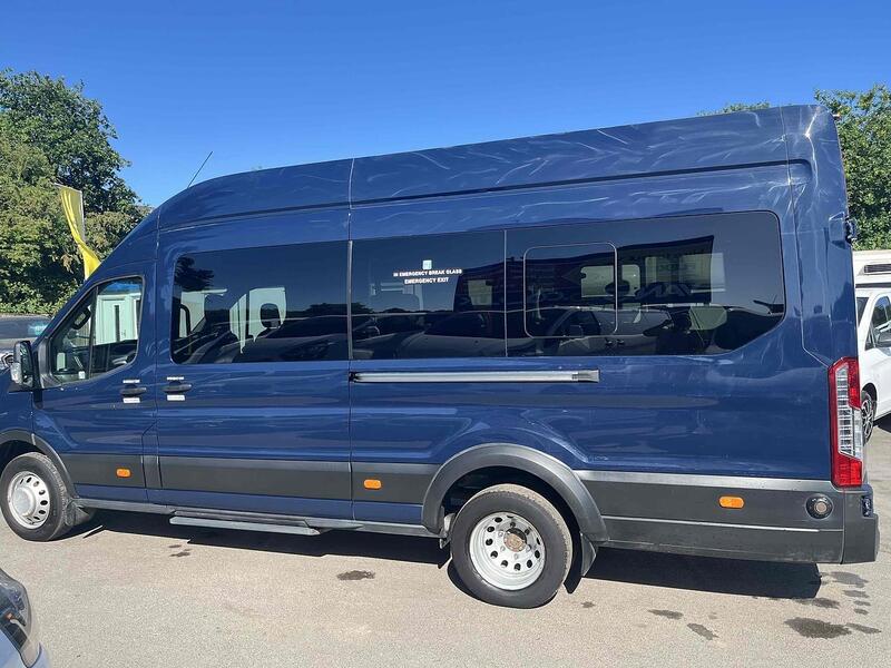 Ford 2.0 460 EcoBlue Leader Minibus Double Cab 5dr Diesel Manual RWD L4 High Roof Euro 6 (s/s) (17 Seat, DRW) (130 ps) Minibus Manual Diesel