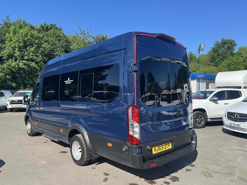 Ford 2.0 460 EcoBlue Leader Minibus Double Cab 5dr Diesel Manual RWD L4 High Roof Euro 6 (s/s) (17 Seat, DRW) (130 ps) Minibus Manual Diesel