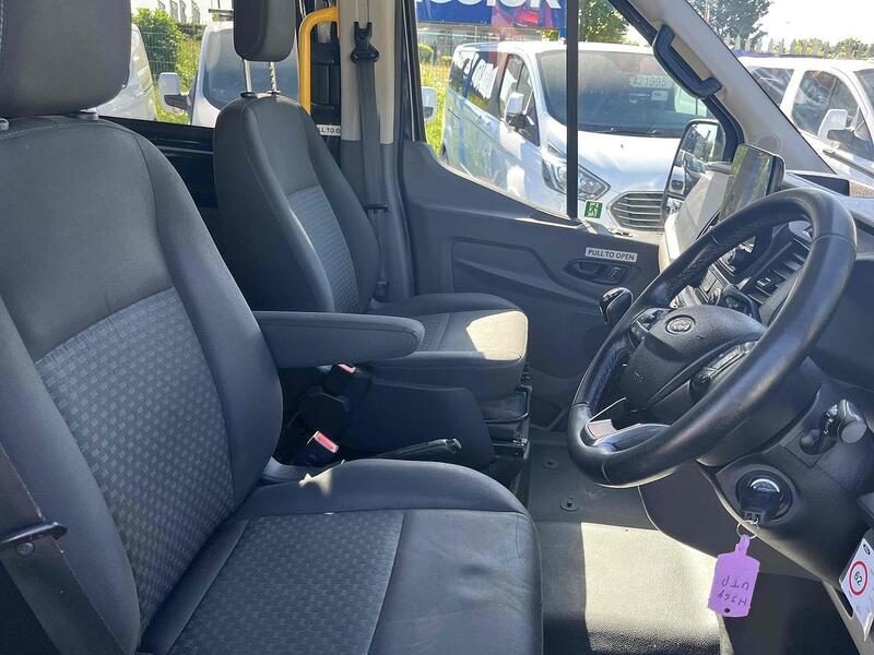 Ford 2.0 460 EcoBlue Leader Minibus Double Cab 5dr Diesel Manual RWD L4 High Roof Euro 6 (s/s) (17 Seat, DRW) (130 ps) Minibus Manual Diesel