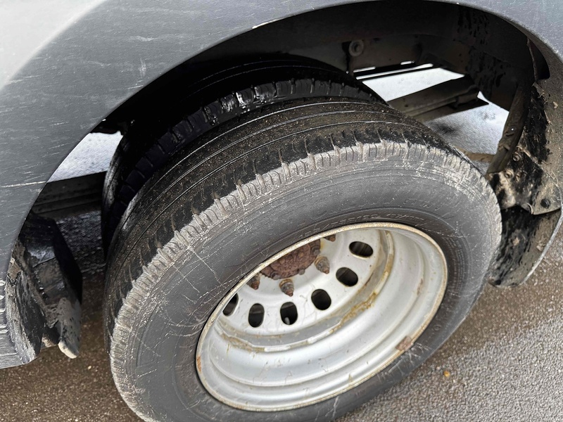 Ford 2.0 460 EcoBlue Leader Minibus Double Cab 5dr Diesel Manual RWD L4 High Roof Euro 6 (s/s) (17 Seat, DRW) (130 ps) Minibus Manual Diesel