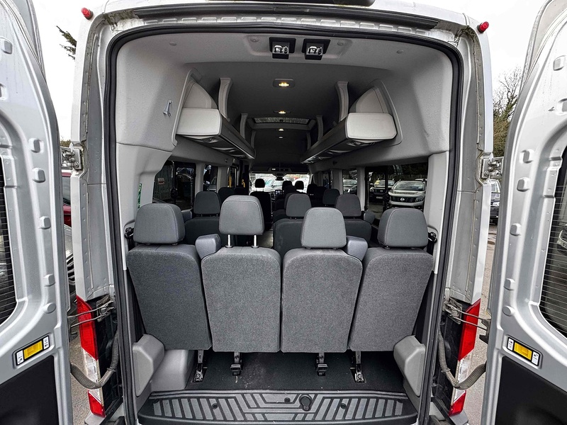 Ford 2.0 460 EcoBlue Leader Minibus Double Cab 5dr Diesel Manual RWD L4 High Roof Euro 6 (s/s) (17 Seat, DRW) (130 ps) Minibus Manual Diesel