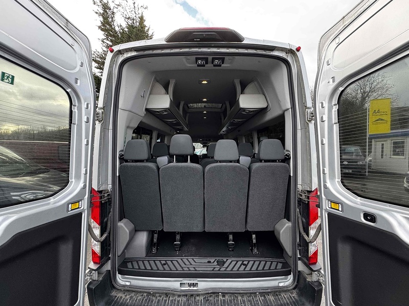 Ford 2.0 460 EcoBlue Leader Minibus Double Cab 5dr Diesel Manual RWD L4 High Roof Euro 6 (s/s) (17 Seat, DRW) (130 ps) Minibus Manual Diesel