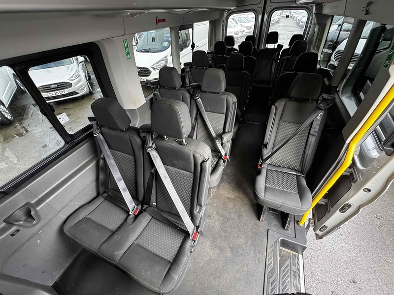 Ford 2.0 460 EcoBlue Leader Minibus Double Cab 5dr Diesel Manual RWD L4 High Roof Euro 6 (s/s) (17 Seat, DRW) (130 ps) Minibus Manual Diesel