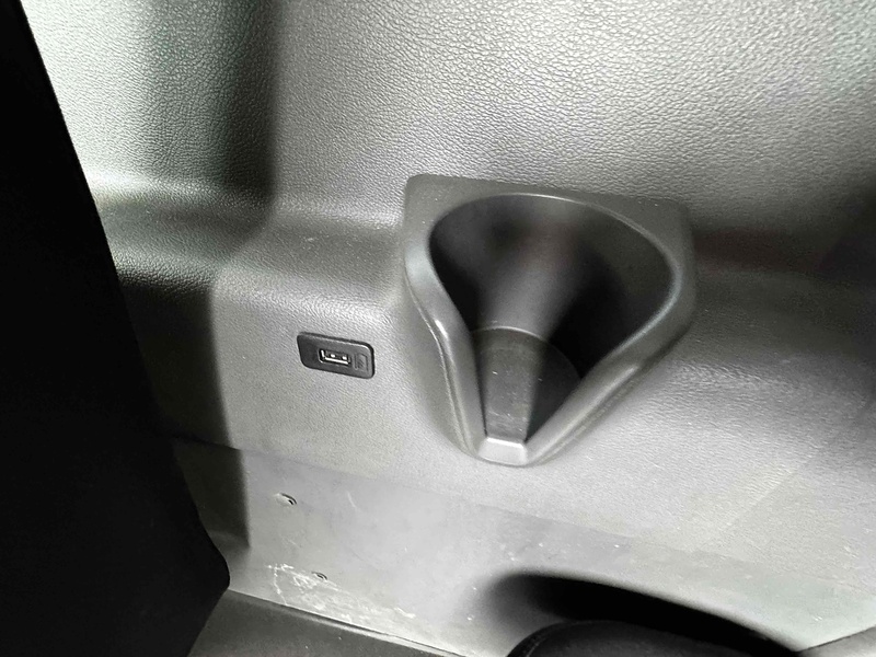 Ford 2.0 460 EcoBlue Leader Minibus Double Cab 5dr Diesel Manual RWD L4 High Roof Euro 6 (s/s) (17 Seat, DRW) (130 ps) Minibus Manual Diesel