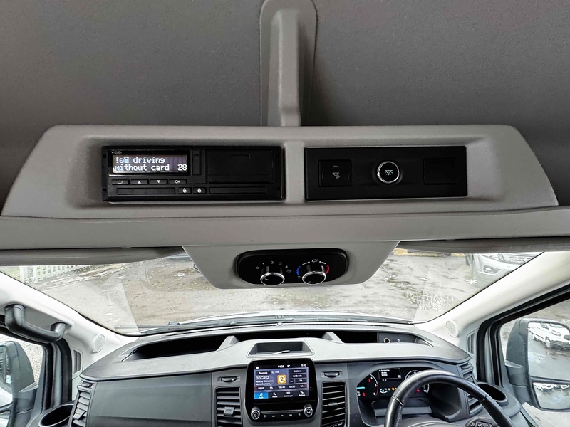 Ford 2.0 460 EcoBlue Leader Minibus Double Cab 5dr Diesel Manual RWD L4 High Roof Euro 6 (s/s) (17 Seat, DRW) (130 ps) Minibus Manual Diesel