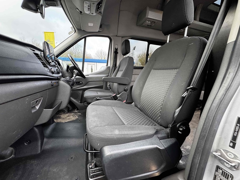 Ford 2.0 460 EcoBlue Leader Minibus Double Cab 5dr Diesel Manual RWD L4 High Roof Euro 6 (s/s) (17 Seat, DRW) (130 ps) Minibus Manual Diesel