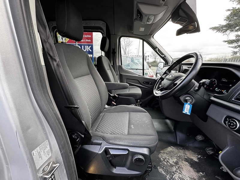 Ford 2.0 460 EcoBlue Leader Minibus Double Cab 5dr Diesel Manual RWD L4 High Roof Euro 6 (s/s) (17 Seat, DRW) (130 ps) Minibus Manual Diesel