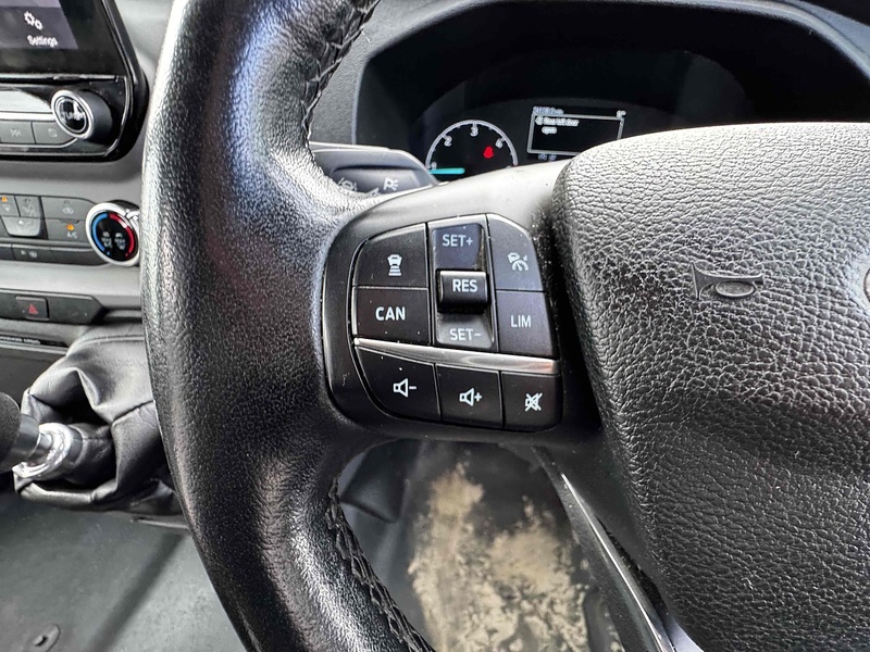 Ford 2.0 460 EcoBlue Leader Minibus Double Cab 5dr Diesel Manual RWD L4 High Roof Euro 6 (s/s) (17 Seat, DRW) (130 ps) Minibus Manual Diesel