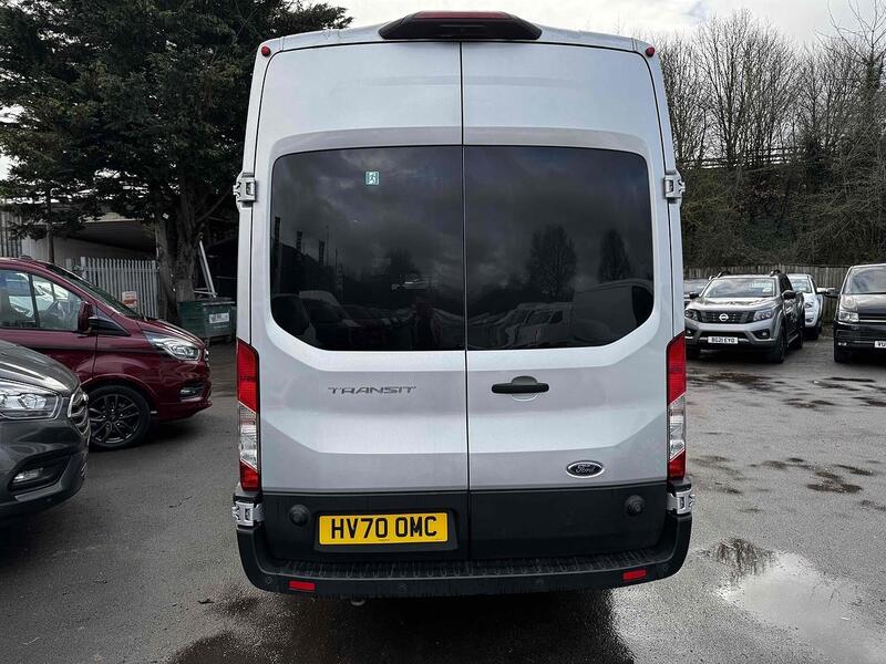 Ford 2.0 460 EcoBlue Leader Minibus Double Cab 5dr Diesel Manual RWD L4 High Roof Euro 6 (s/s) (17 Seat, DRW) (130 ps) Minibus Manual Diesel