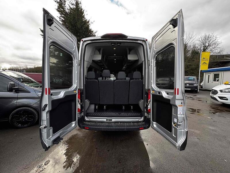 Ford 2.0 460 EcoBlue Leader Minibus Double Cab 5dr Diesel Manual RWD L4 High Roof Euro 6 (s/s) (17 Seat, DRW) (130 ps) Minibus Manual Diesel
