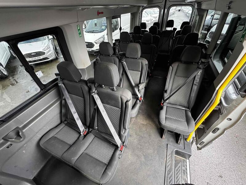Ford 2.0 460 EcoBlue Leader Minibus Double Cab 5dr Diesel Manual RWD L4 High Roof Euro 6 (s/s) (17 Seat, DRW) (130 ps) Minibus Manual Diesel
