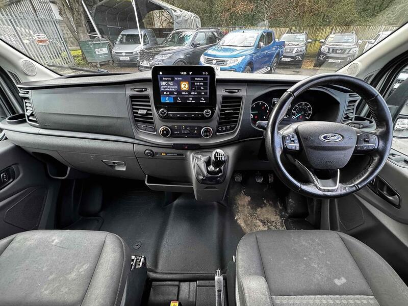 Ford 2.0 460 EcoBlue Leader Minibus Double Cab 5dr Diesel Manual RWD L4 High Roof Euro 6 (s/s) (17 Seat, DRW) (130 ps) Minibus Manual Diesel