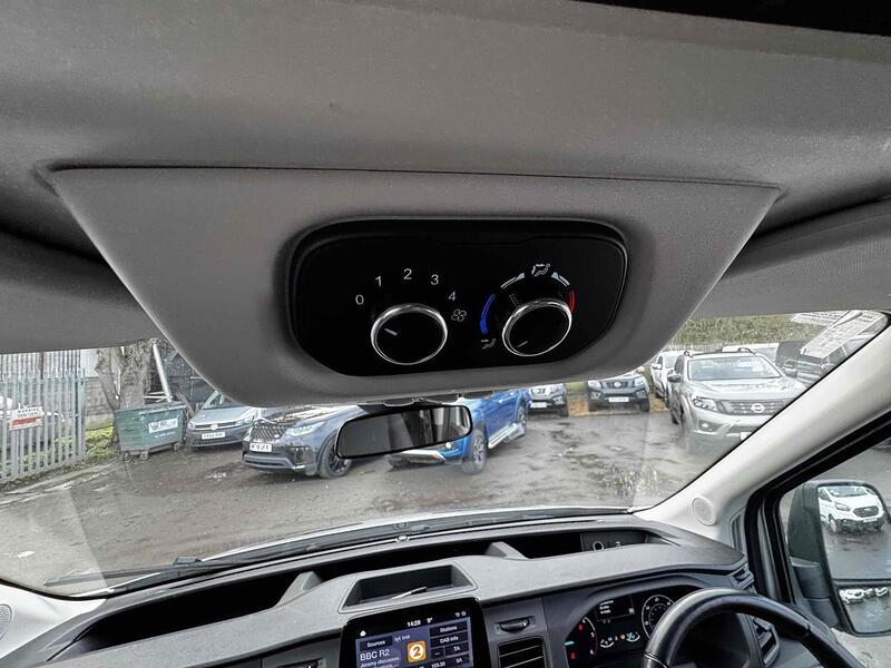 Ford 2.0 460 EcoBlue Leader Minibus Double Cab 5dr Diesel Manual RWD L4 High Roof Euro 6 (s/s) (17 Seat, DRW) (130 ps) Minibus Manual Diesel