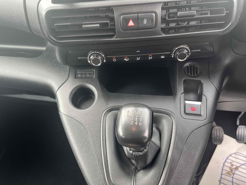 Toyota 1.5 BlueHDi Icon Long Panel Van 5dr Diesel Manual LWB Euro 6 (s/s) (100 bhp)