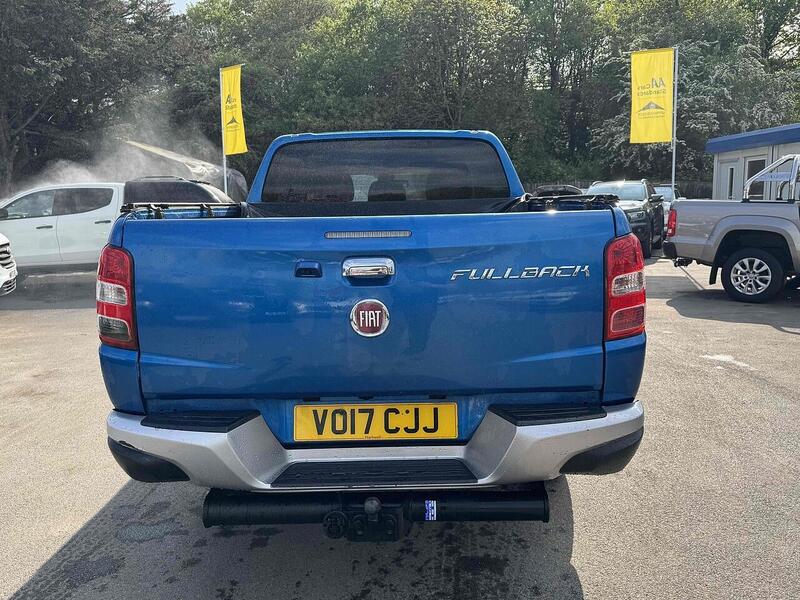 Fiat 2.4D LX Pickup Double Cab 4dr Diesel Manual 4WD Euro 6 (Euro 6) (180 ps) Pickup Manual Diesel