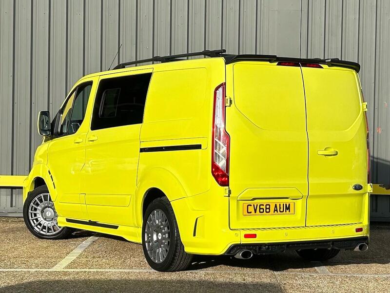 Ford 2.0 300 EcoBlue Limited Crew Van 5dr Diesel Manual L1 H1 Euro 6 (130 ps)