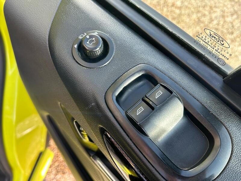 Ford 2.0 300 EcoBlue Limited Crew Van 5dr Diesel Manual L1 H1 Euro 6 (130 ps)