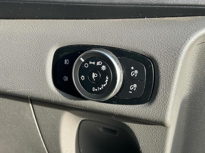 Ford 2.0 300 EcoBlue Limited Crew Van 5dr Diesel Manual L1 H1 Euro 6 (130 ps)