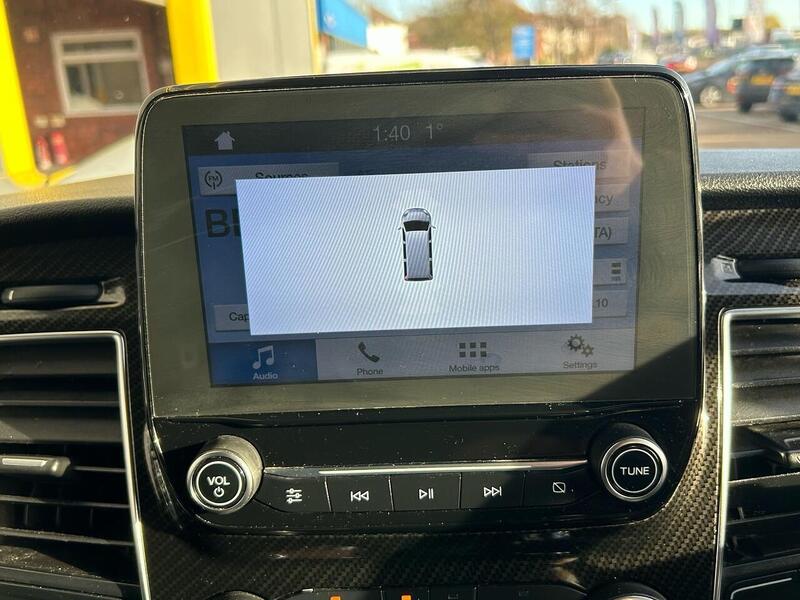 Ford 2.0 300 EcoBlue Limited Crew Van 5dr Diesel Manual L1 H1 Euro 6 (130 ps)