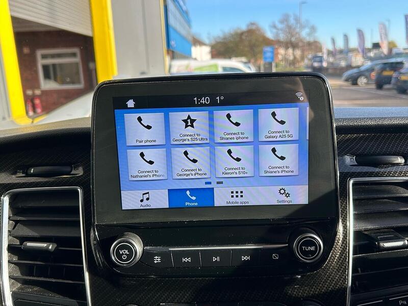 Ford 2.0 300 EcoBlue Limited Crew Van 5dr Diesel Manual L1 H1 Euro 6 (130 ps)