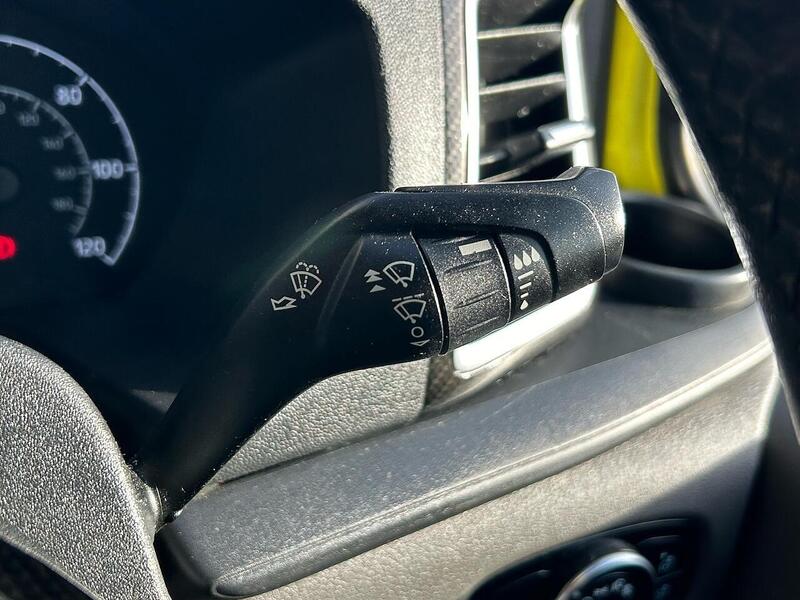 Ford 2.0 300 EcoBlue Limited Crew Van 5dr Diesel Manual L1 H1 Euro 6 (130 ps)