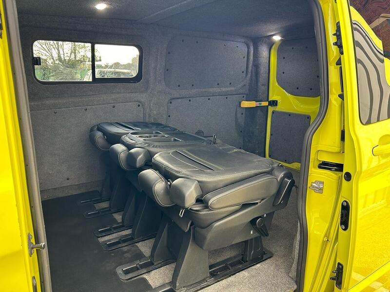 Ford 2.0 300 EcoBlue Limited Crew Van 5dr Diesel Manual L1 H1 Euro 6 (130 ps)