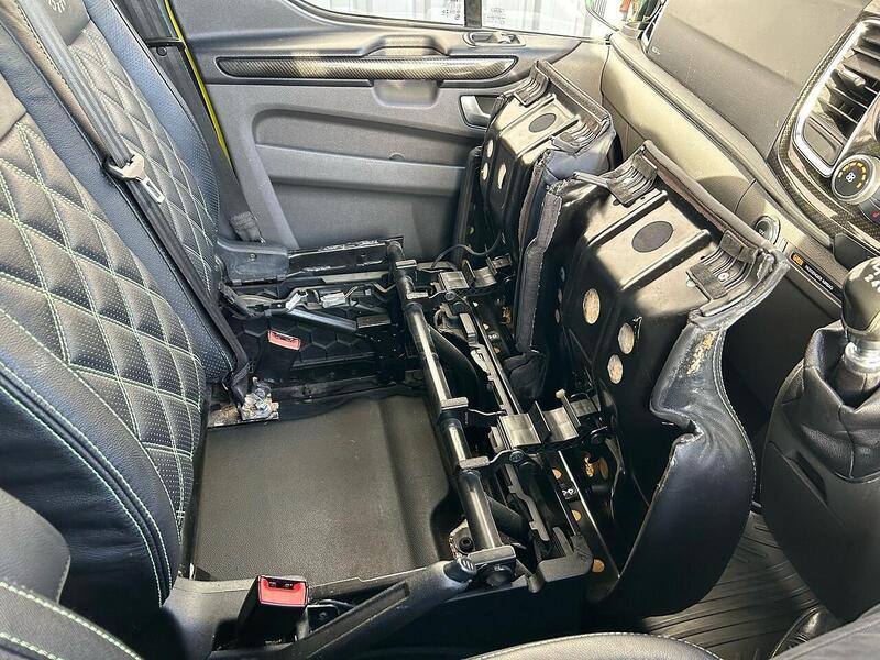 Ford 2.0 300 EcoBlue Limited Crew Van 5dr Diesel Manual L1 H1 Euro 6 (130 ps)