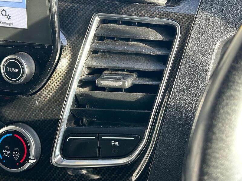 Ford 2.0 300 EcoBlue Limited Crew Van 5dr Diesel Manual L1 H1 Euro 6 (130 ps)