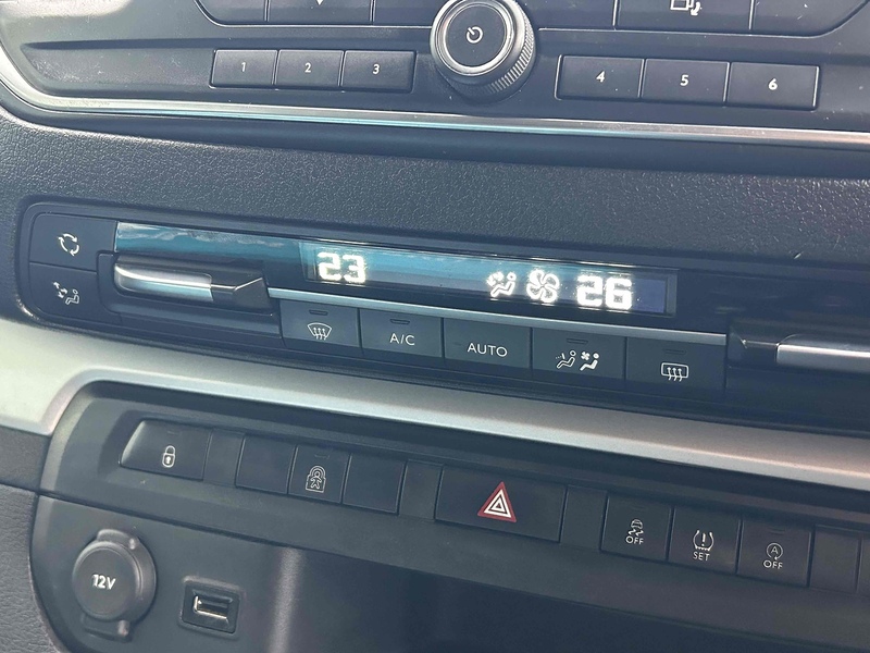 Toyota 2.0D Shuttle Long MPV 5dr Diesel Manual LWB Euro 6 (s/s) (9 Seat) (150 ps)