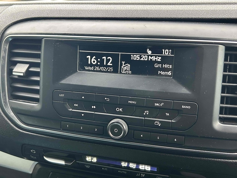 Toyota 2.0D Shuttle Long MPV 5dr Diesel Manual LWB Euro 6 (s/s) (9 Seat) (150 ps)