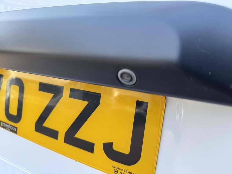 Vauxhall 2.0 Turbo D 3100 Elite Panel Van 5dr Diesel Auto L1 H1 Euro 6 (s/s) (180 ps) Panel Van Automatic Diesel