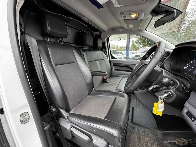 Vauxhall 1.5 Turbo D 2900 Dynamic Panel Van 6dr Diesel Manual L2 H1 Euro 6 (s/s) (100 ps)