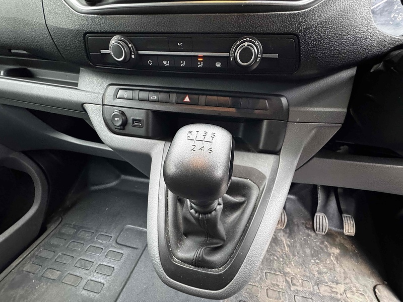 Vauxhall 1.5 Turbo D 2900 Dynamic Panel Van 6dr Diesel Manual L2 H1 Euro 6 (s/s) (100 ps)