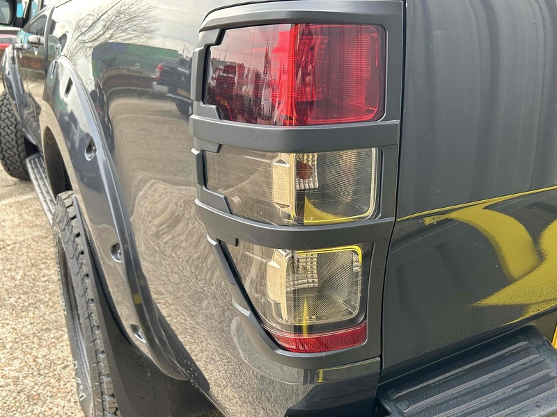 Ford 2.0 EcoBlue Wildtrak Pickup Double Cab 4dr Diesel Auto 4WD Euro 6 (s/s) (213 ps) Pickup Automatic Diesel Pickup Automatic Diesel