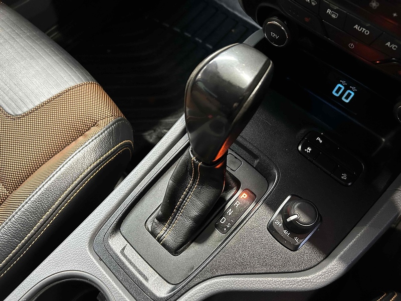 Ford 3.2 TDCi Wildtrak Pickup Double Cab 4dr Diesel Auto 4WD Euro 5 (200 ps)