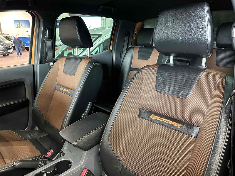Ford 3.2 TDCi Wildtrak Pickup Double Cab 4dr Diesel Auto 4WD Euro 5 (200 ps)
