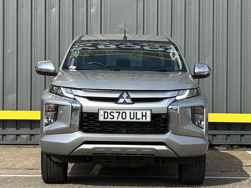 Mitsubishi DI-D DC Barbarian X Pickup 2.2 Automatic Diesel Pickup Automatic Diesel Pickup Automatic Diesel