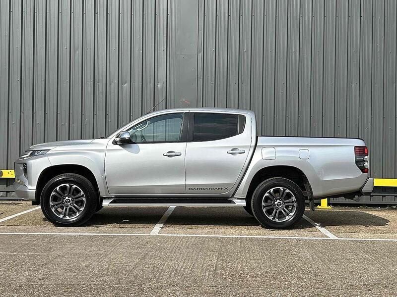 Mitsubishi DI-D DC Barbarian X Pickup 2.2 Automatic Diesel Pickup Automatic Diesel Pickup Automatic Diesel