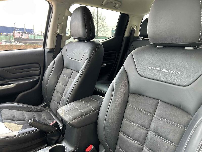 Mitsubishi DI-D DC Barbarian X Pickup 2.2 Automatic Diesel Pickup Automatic Diesel Pickup Automatic Diesel