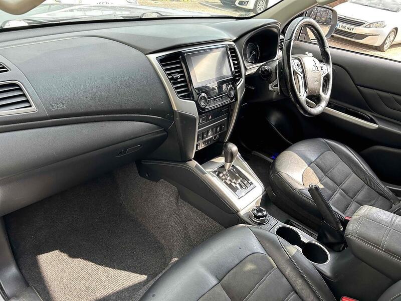 Mitsubishi DI-D DC Barbarian X Pickup 2.2 Automatic Diesel Pickup Automatic Diesel Pickup Automatic Diesel