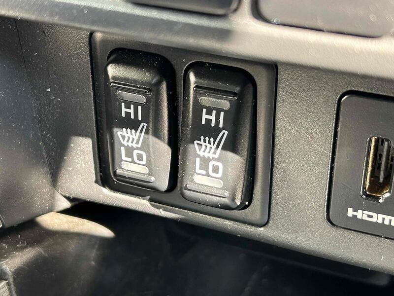 Mitsubishi DI-D DC Barbarian X Pickup 2.2 Automatic Diesel Pickup Automatic Diesel Pickup Automatic Diesel