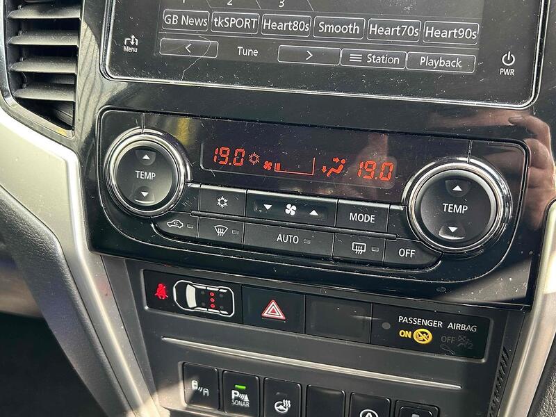 Mitsubishi DI-D DC Barbarian X Pickup 2.2 Automatic Diesel Pickup Automatic Diesel Pickup Automatic Diesel