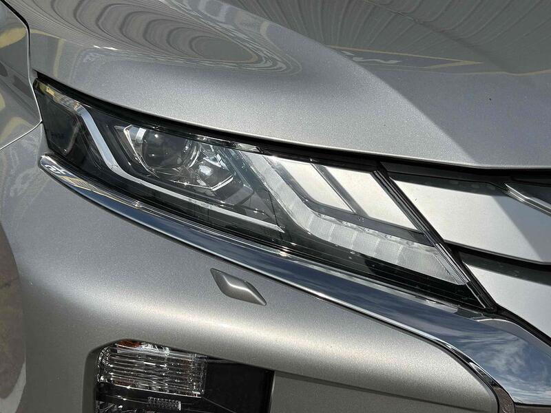 Mitsubishi DI-D DC Barbarian X Pickup 2.2 Automatic Diesel Pickup Automatic Diesel Pickup Automatic Diesel