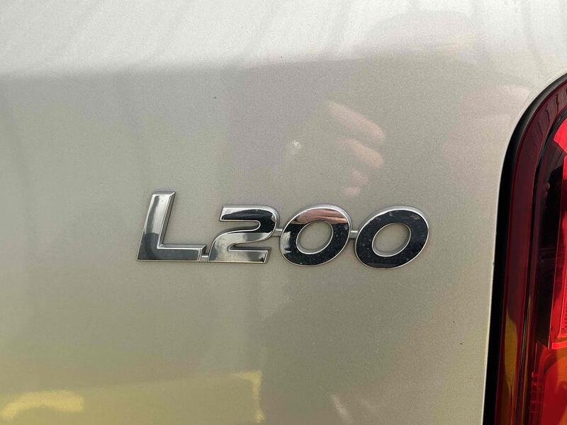 Mitsubishi DI-D DC Barbarian X Pickup 2.2 Automatic Diesel Pickup Automatic Diesel Pickup Automatic Diesel