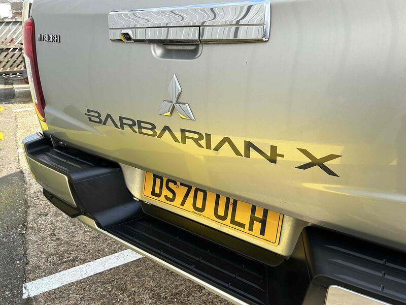 Mitsubishi DI-D DC Barbarian X Pickup 2.2 Automatic Diesel Pickup Automatic Diesel Pickup Automatic Diesel
