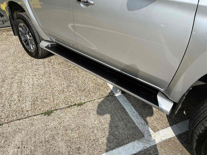 Mitsubishi DI-D DC Barbarian X Pickup 2.2 Automatic Diesel Pickup Automatic Diesel Pickup Automatic Diesel