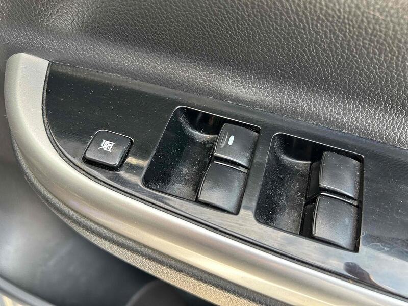 Mitsubishi DI-D DC Barbarian X Pickup 2.2 Automatic Diesel Pickup Automatic Diesel Pickup Automatic Diesel